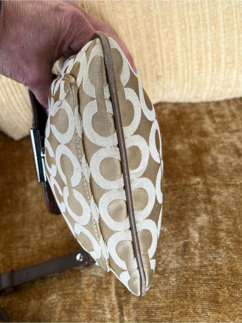 Coach 🤎🤍 Beige Tan Signature Op Art Crossbody Vintage EUC - Picture 7 of 11